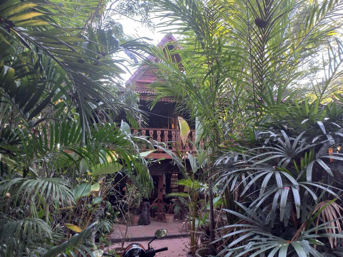 Teak House Chiang Mai Ξενοδοχείο Εξωτερικό φωτογραφία