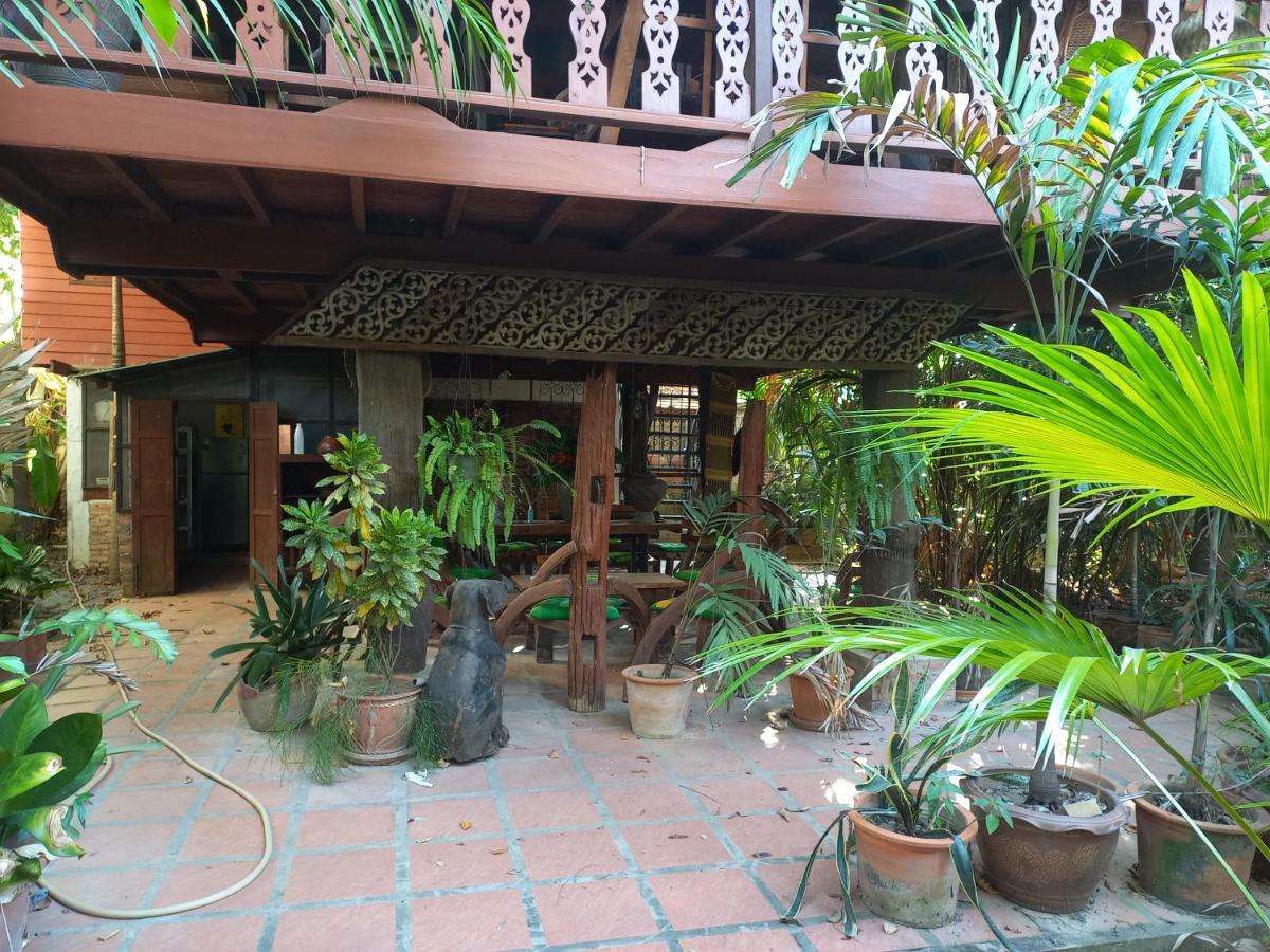 Teak House Chiang Mai Ξενοδοχείο Εξωτερικό φωτογραφία